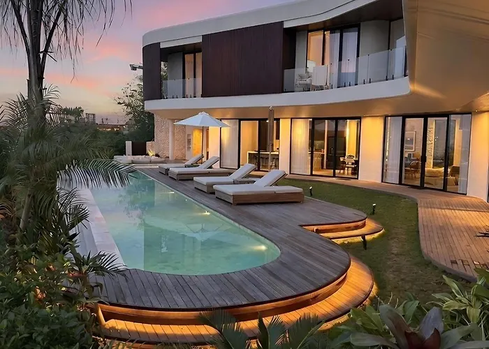 The Rang - Ocean & Volcano Views Villa