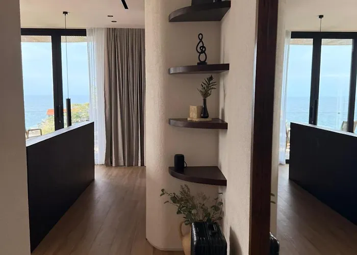 The Rang - Ocean & Volcano Views *